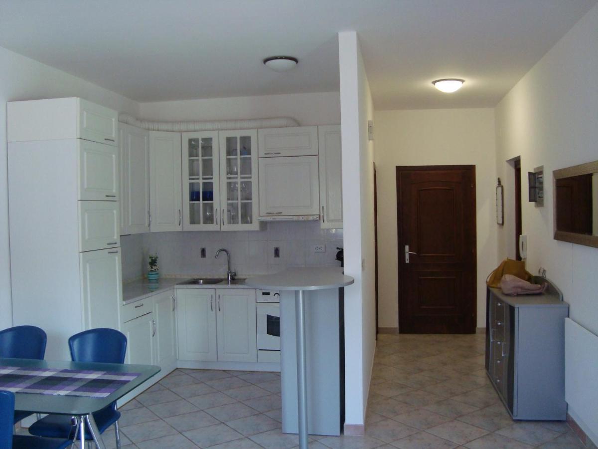 Apartman Carmen 츠르베니 브르흐 외부 사진